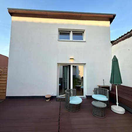 Feriehus Small Loft House, Mezzanine, Garden, Parking, Near Basel